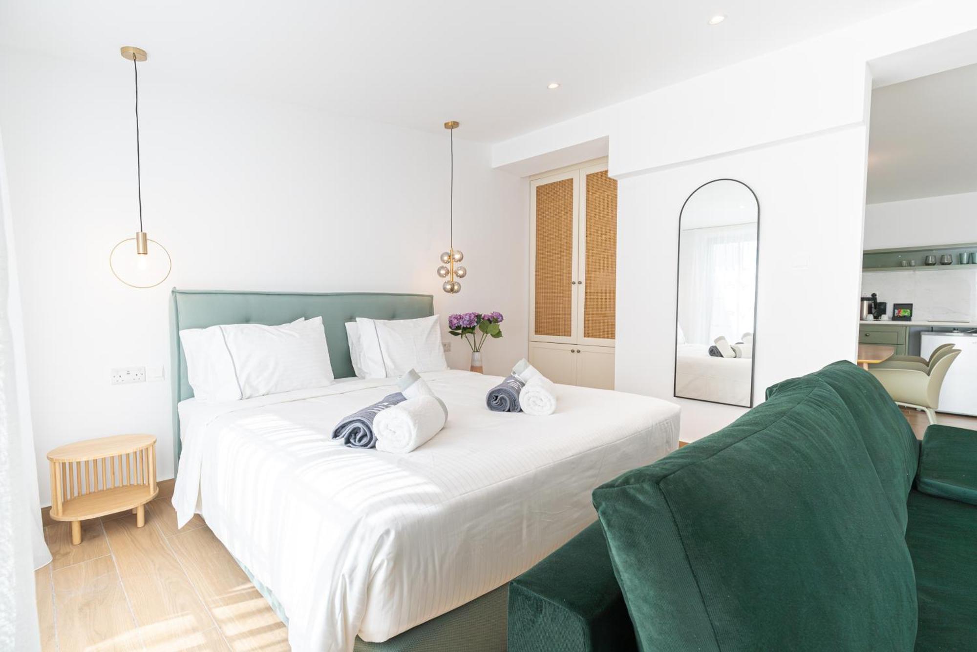 Loft Centrale Пафос Экстерьер фото